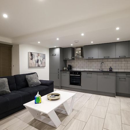 Stylish 1 Bed Apartment In Bicester Town Centre Exterior foto
