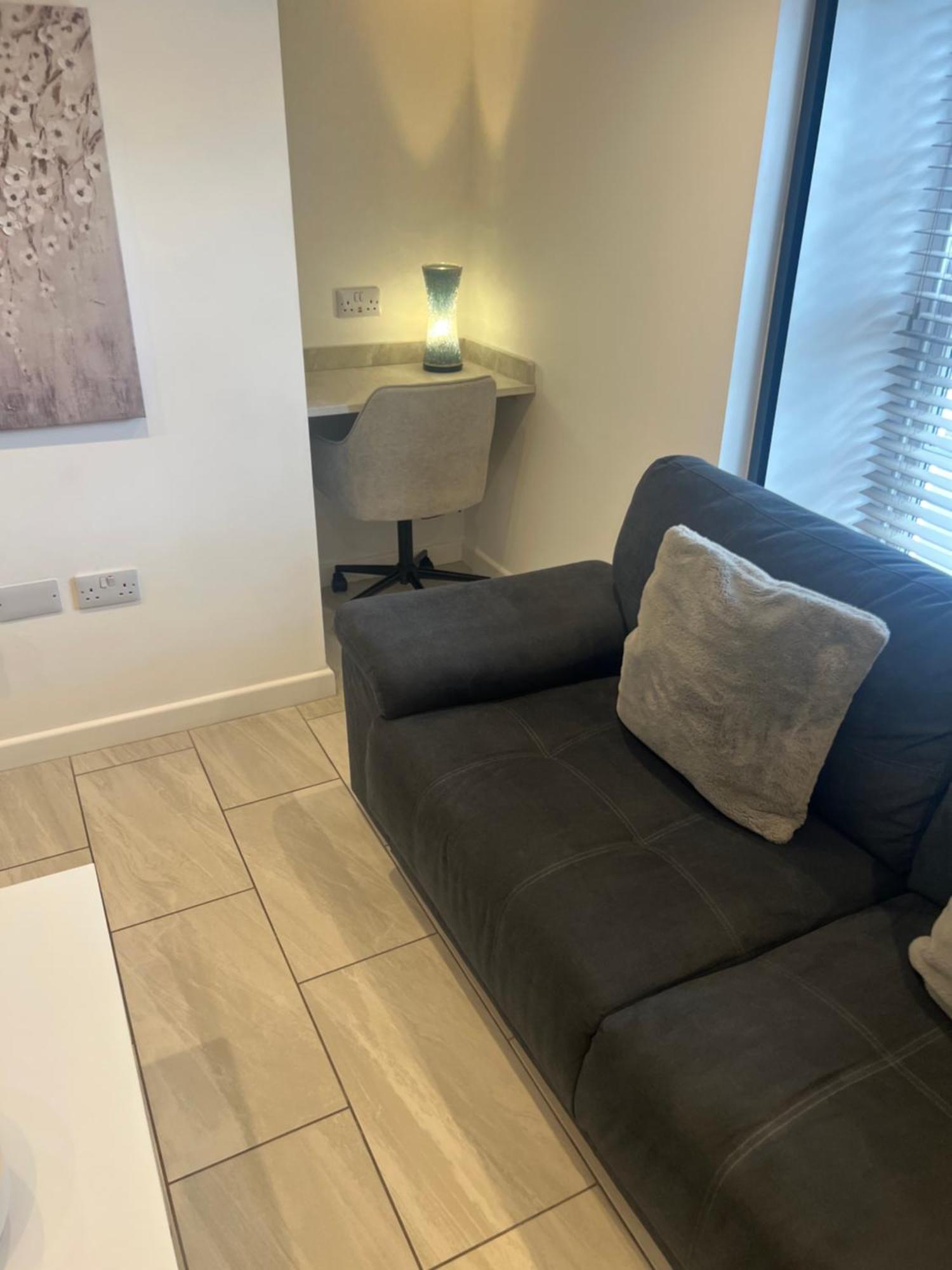 Stylish 1 Bed Apartment In Bicester Town Centre Exterior foto